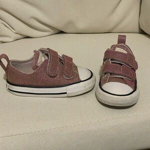 ✨2/$40✨ Converse Pink Sparkle Velcro Sneakers